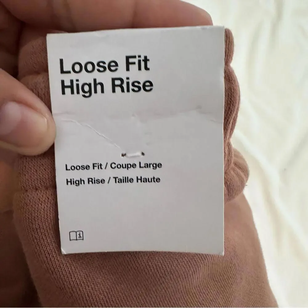 Nike Loose Fit High Rise Shorts - Picture 4 of 4